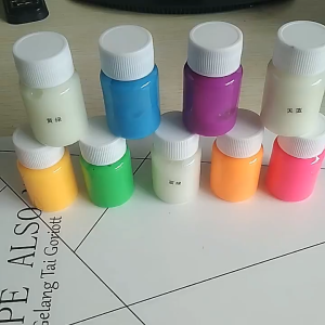 Sơn phát sáng trong bóng tối hủ 30g