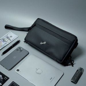 Harmits Project Handbag LUMINOUS Clutch Pria Wanita Warna Hitam Multifungsi