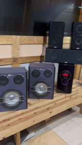 แอมป์ขยายเสียง AJ โฮมเธียเตอร์ พร้อมกล่อง บลูทูธ 5.2 Multimedia Subwoofer ลําโพงซับวูฟเฟอร์ 8 นิ้ว รุ่นSP-2018 ช่องเสียบลำโพง 5 ตัว ระบบเสียง 5.1 แชนแนล ช่องต่อไมโครโฟน 2 ช่อง ปรีแอมป์บ้าน 2500 W วัตต์ (แถมสายลำโพง 5 เส้น)