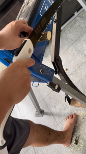 KNIFEZER GERGAJI LIPAT PORTABLE FOLDING WOOD HAND SAW PEMOTONG KAYU PIPA PARALON 30CM 240MM GRAJI - LA146 HITAM