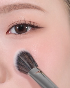 SUPERMOM l 210 Slope multi brush แปรงคอนซีลเลอร์-ปัดแก้ม ขนสังเคราะห์ แยกชิ้น (มีกล่องแพ็คเกจ)