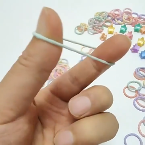 FH-C1122 Karet Jepit Box Gift Set 4 Sekat Colorfull Aksesoris Rambut Anak Perempuan Jepitan Karakter