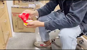 Mainan Mandi Anak Bayi Gelembung Sabun YB1764 Manual Bubble Making Machine | Mainan Tiup Bubble Busa Sabun Mandi Trun On The Air Blower With Hand To Blow Bubbles Murah | Mainan Blowing Bubble Ada dua Variasi Crab Dan Shark Kemasan Kardus Bahan Berkualitas