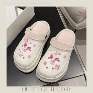 ล่าสุด รองเท้าหัวโตแฟชั่นผู้หญิง 5 สี เลือก ส้นหนา วัสดุทำจากยาง น้ำหนักเบากันลื่นแน่นๆ พร้อมตัวติดลายการ์ตูนสุดน่ารัก เหมาะกับใส่ในทุกโอกาส รีบจัดก่อนของหมดน้าาา