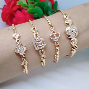 Gelang Tangan Bangle Wanita Titanium Xuping Perhiasan Aksesoris Fashion Lapis Emas Anti Karat GB45