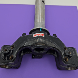 KAYABA KYB Y15 V1 V2 TEE-FORK T-FORK UNDER BRACKET COMP UB1020 100% ORI KYB