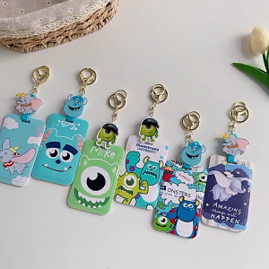 🦝 ที่ใส่บัตรโยโย่ ใส่สวยๆ น่ารักๆ ไปอวดเพื่อนรวมงาน ลายรวมการ์ตูนดัง Monster ใส่บัตรได้ 2 ใบ ขนาด 11×7 cm (คละลาย)