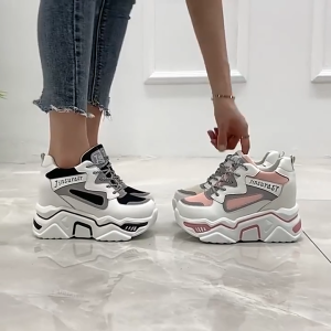 ขายดี ส่งเร็ว 2025(มาใหม่ล่าสุด)NO.Q125 รองเท้าผ้าใบผู้หญิง รองเท้าผ้าใบแฟชั่น เสริมส้น เพิ่มความสูง8.ซม. ม