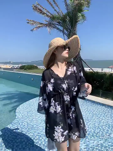 New fashionable womens swimwear summer loose print sun protection overall beach bikini 3-piece set (in stock)