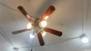 Uchida Maspion Kipas Angin Gantung 5 Lampu - 52 inch - CF111 / MCF52205RD - FREE ONGKIR Jabodetabek