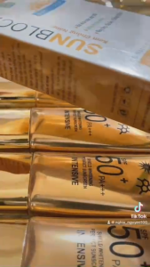 Kem chống nắng cách ly sữa chống nắng hai trong một có thể được sử dụng trên mặt và toàn thân để ngăn ngừa tia UV