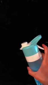 Spray water cup portable 650ml large capacity fitness sports water cup plastic cup