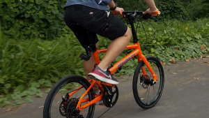 Reach | SRAM Apex 11-Speed | Packable Road Bike | Mini Velo