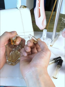 5 PCS Clear Mini Portable Perfume Bottle Spray Refillable Cosmetic Sample Tube Glass Vials Empty Container