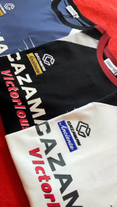 CAZAMAN เสื้อยืด Oversized เสื้อยืดโอเวอร์ไซส์ เสื่อยืดแขนสั้น เนื้อคอตตอน ทรงหลวม คอกลม แนวสปอร์ต 2257