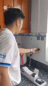 Bộ Sản Phẩm Ổ Cắm Thanh Ray Chargee 60cm 8000W CHARGEE + 3 ổ cắm Universal