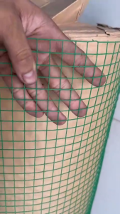 Khổ cao 50cm ) Lưới sắt bọc nhựa màu xanh làm chuồng gà vịt ( ô vuông rộng 1.2cm)