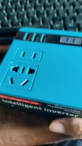 Đế chuyển điện 18-21V sang 160V-220V sử dụng chân Pin phổ thông 4cm dòng điện 220W