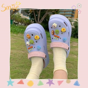 QDshop New Collection รองเท้าหัวโตเเฟชั่นเกาหลี สีสันสดใส มาพร้อมตัวติดน่ารักมินิมอล มีรูระบายอากาศได้ดี เเมทช์ชุดได้ง่าย ราคาถูกพร้อมจัดส่งในไทยไปซื้อกัน