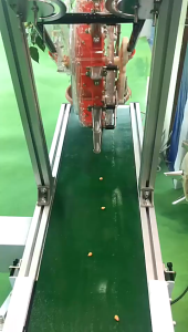 Manual Hand Push Corn Planter Seeder Husker Wheat Seeder with 12 Mouths Intelligent Fertilizer Dispenser Agriculture Farm Equipment Fertilizer Spreader Machine