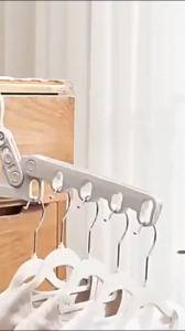 WARS Gantungan Baju Lipat 5 Lubang Hanger Pintu Tanpa Paku