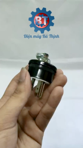 Phích cắm điện tròn 3 chấu
