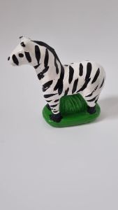 รูปปั้น ตุ๊กตา ปูนปั้น ม้าลาย บนฐานสีเขียว สัตว์ ประดับบ้าน แต่งสวน ม้าลายไหว้แก้บน ไหว้ศาล ขนาดเล็ก สูง 10 cm