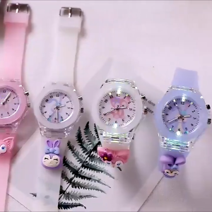 🔥 Sanrio Cartoon Kuromi Cinnamoroll Watch LED Light-Emitting Student Kids Watch Quartz Watch For Birthday Gift