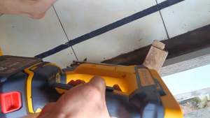 Máy bắn đinh F30 dùng pin STARKER Đức bắn khỏe chuyên dụng cho thợ bảo hành chính hãng 6 tháng