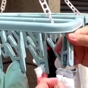 32 Clip Folding Plastic Hanger: A Must-Have for Air Drying Socks & Underwear