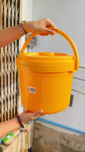 ถังใส่น้ำพลาสติกมีหูหิ้ว ผ้าปิด ปริมาตร 10ลิตร ถังกลม อเนกประสงค์ รุ่น 226-A