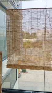 มู่ลี่ไม้ ผ้าม่าน ม่านประตู ผ้าม่านไม้ไผ่ทําด้วยกกที่สามารถยกและลดระดับได้ มีให้เลือก สองสีพร้อมส่งในไทยค่ะ