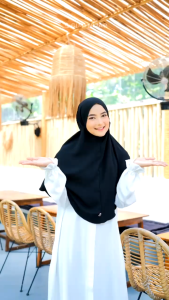 Gimi Hijab - Carla Bergo Premium Hijab Wanita Syari Bergo Instan Terbaru Ironless Adem Nyaman Dipakai