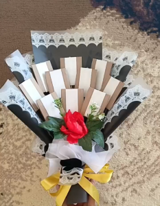 Buket Snack Kosongan Praktis Tinggal Tempel Saja / Buket Snack Kopi Coklat Foto Polaroid / Hadiah Ulang Tahun Wisuda