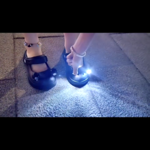 ไฟติดรองเท้า โคมไฟกันน้ำ ไฟติดรองเท้า LED ไฟฉายพกพา Jibbitz Crocs ไฟ led กันน้ํา กันน้ำได้ เหมาะวิ่งกลางคืน แ