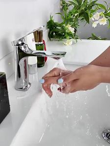 AU The mechanical arm universal faucet extender features a rotatable spout making it a multi-functional and splash-proof solution for washbasins