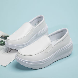 【Ready Stock】New white nurse shoes Breathable soft sole increase small white shoes medical work shoes