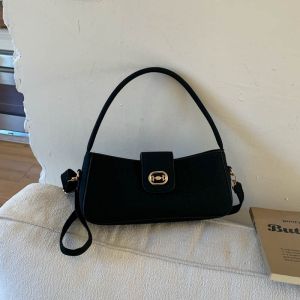 EERSHENSHI  กระเป๋าใต้วงแขนเนื้อเฉพาะสไตล์ฝรั่งเศสรุ่นใหม่กระเป๋าสะพายสีล้วนพร็อพกระเป๋าสะพายข้างแมทช์ลุคง่าย