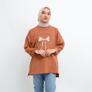Savita Kaos Oversized Pita Motif Ribbon Coquette Bangkok Atasan Wanita Korea Terbaru By Deloza