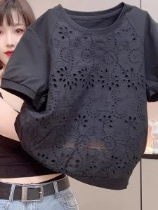 Summer new hollowed out hook flower short sleeved shoulder t-shirt women stylish and age reducing French style casual top2026