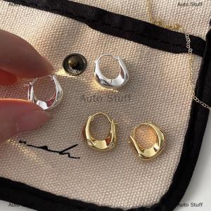[COD] Auto Stuff ต่างหูห่วงหูผู้หญิงต่างหูอเนกประสงค์แบบสาวหวานทันสมัยเครื่องประดับแฟชั่นสำหรับงานเลี้ยงภูมิแพ้อุปกรณ์ของขวัญปีใหม่
