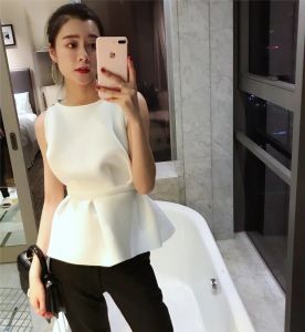 SuperAen 2026 Spring New Sleeveless Tan Tops Women Solid Color Wild Cotton Ladies Tank Tops High-waisted Women Clothing2026