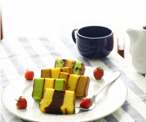 Kue Bolu Lapis Surabaya/Spikoe/Spiku Kismis Asli dengan Resep Kuno