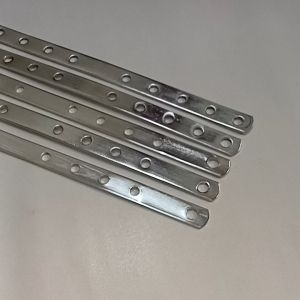 Breket Plat Besi Bolong Tebal Chrome Universal (Serbaguna)