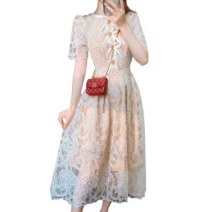 P012-005 PIMNADACLOSET - Crew Neck Short Sleeve Waist Pleate Embroidery Chiffon Woven Lace Midi Dress