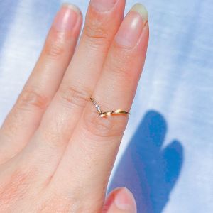 Cincin aesthetic emas asli kadar 700 70 16k love v terbaru