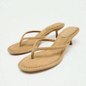 2026 Fashion Clip Toe Low Heel Women Slippers Ladies Elegant Beach Vacation Dress Slides Concise Summer Shoes2026