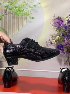 New style teacher dance shoes womens soft-soled mid-heel stone-patterned practice shoes Latin dance shoes square dance shoes practice shoes