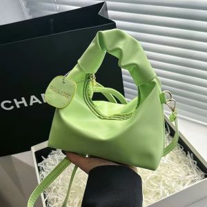 MC.MAZOกระเป๋าสะพายข้างผู้หญิงมาใหม่ แฟชั่นกระเป๋าสะพายข้างผู้