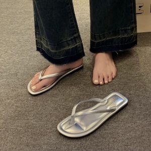 [Free Shipping] WomenS Summer Flip-Flops For Outdoor Wear Fashionable 2026 New Model Flat-Soled Toe-Post Sandals Beach Shoes